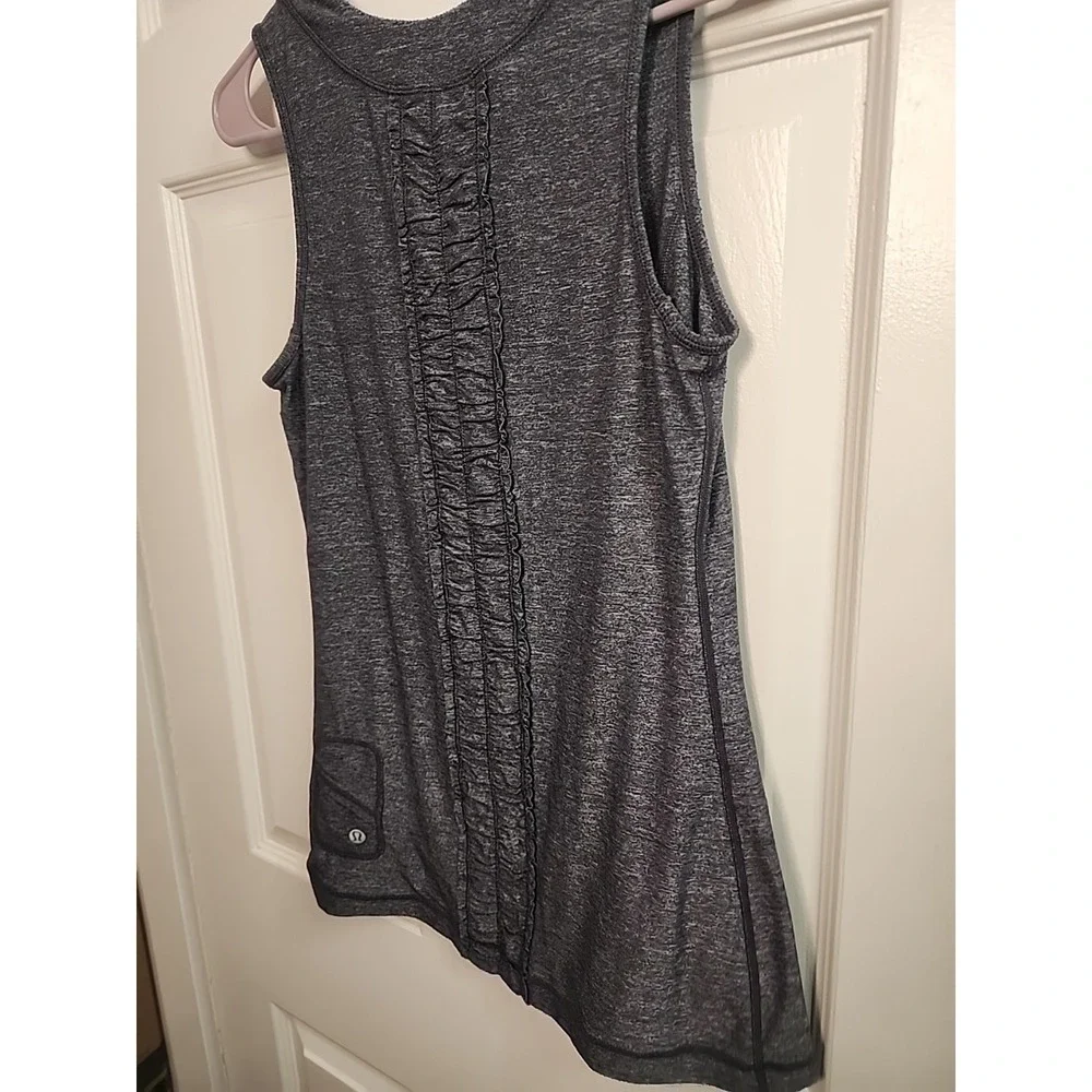 Lululemon Tank Top Size 8 Gray Ruffle Yoga Gym Activewear‎